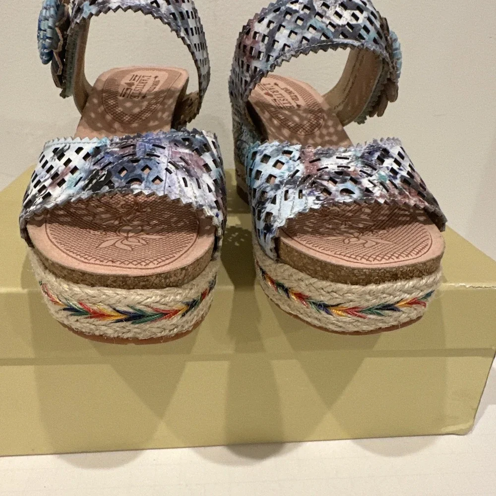 L'Artiste by Spring Step Size 35/ US 5 Evesgarden Floral Corky Wedge Sandal Blue